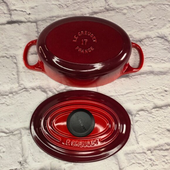 Le Creuset Enameled Cast Iron Signature Oval Dutch Oven 1Qt Cerise #7 France Min - Picture 6 of 9